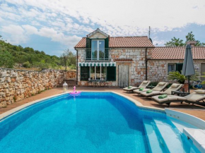 Holiday Home in Marina with Sea beach
